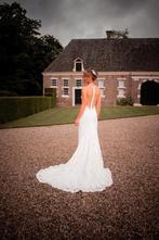 Tweedehands Olvis trouwjurk van stretchkant met open rug, Ophalen, Zo goed als nieuw, Wit, Trouwjurk