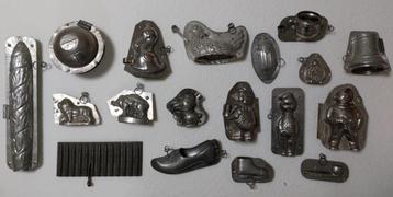 Verzameling 18 dubbele metalen chocoladevormen Vintage beschikbaar voor biedingen