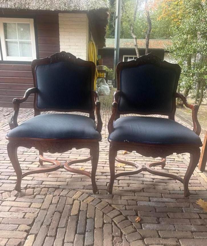 Louis XV Fauteuil - Franse Elegantie, Antiek en Kunst, Antiek | Meubels | Stoelen en Banken, Ophalen