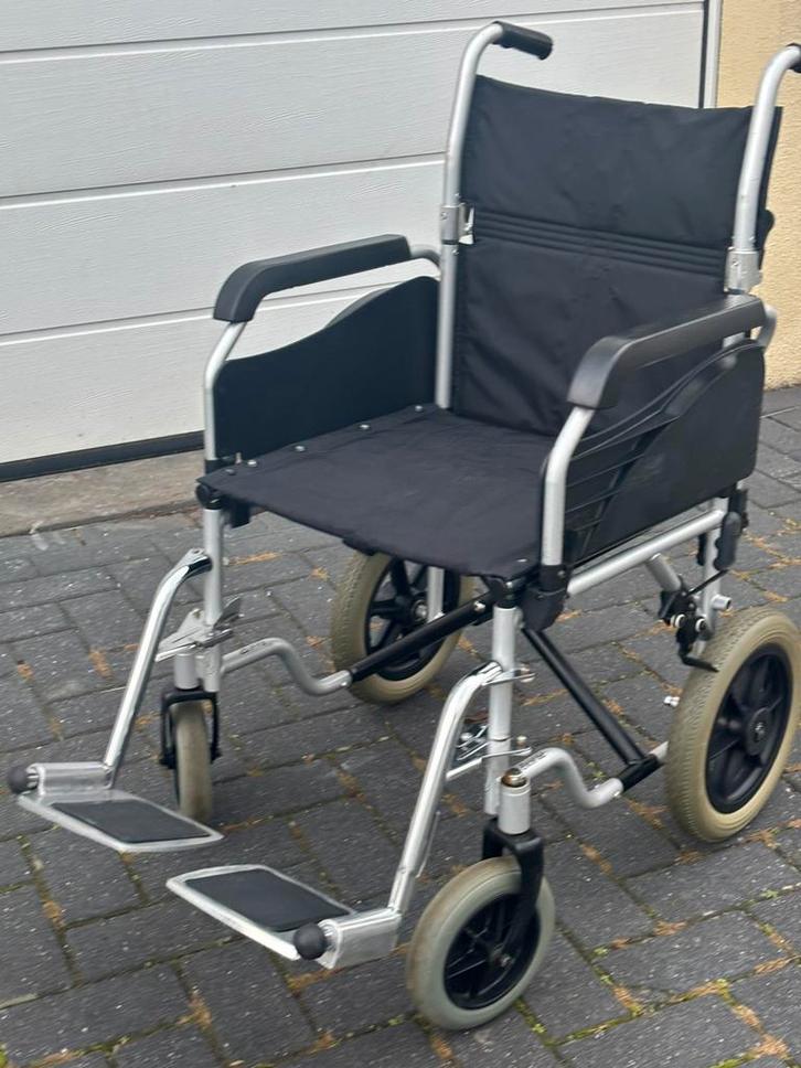 Lichtgewicht dubbel inklapbare rolstoel , vliegtuigafmeting, Diversen, Rolstoelen, Duwrolstoel, Inklapbaar, Ophalen of Verzenden