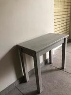 Stevig houten tafeltje, Huis en Inrichting, Tafels | Bijzettafels, 45 tot 60 cm, Minder dan 55 cm, Gebruikt, Ophalen of Verzenden