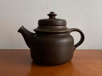 Arabia, Finland: kleine Kaarna theepot bruin mat ca. 1957-70 beschikbaar voor biedingen