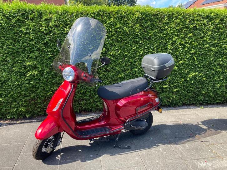 Sourini van La Sourini (389 km), Fietsen en Brommers, Snorfietsen en Snorscooters, Zo goed als nieuw, Overige merken, Benzine