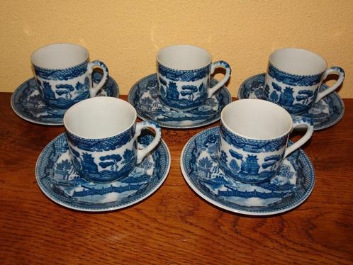 5 Japanse Blue Willow mokka kop en schotels, Huis en Inrichting, Keuken | Servies, Zo goed als nieuw, Kop(pen) en/of Schotel(s)