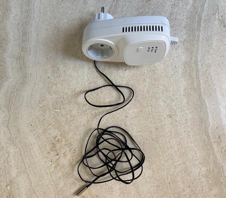 Pompschakelaar vloerverwarming, Doe-het-zelf en Verbouw, Verwarming en Radiatoren, Zo goed als nieuw, Overige typen, Minder dan 200 watt