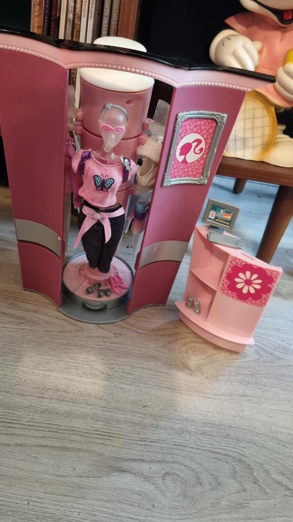 Barbie Fashion Fever Boutique 2007 - Verzamelobject, Kinderen en Baby's, Speelgoed | Poppen, Gebruikt, Barbie, Ophalen of Verzenden