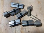 cylindersloten 5 stuks 2 met knop 5 sleutels skg 2 sterren, Ophalen, Gebruikt, Slot