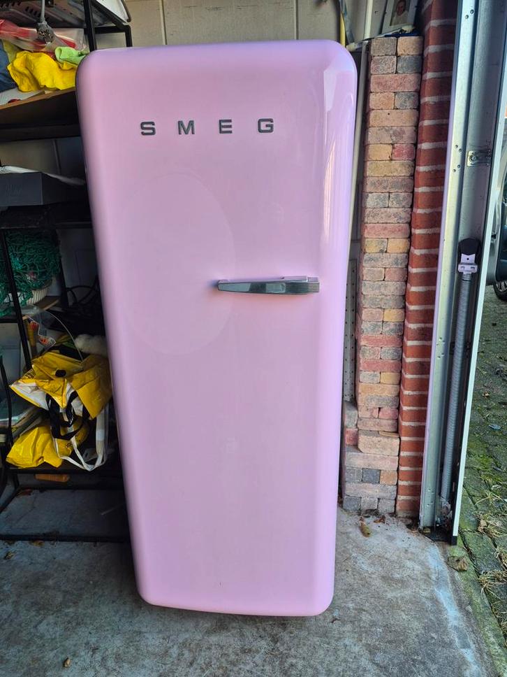 Roze Smeg Koelkast met Vriesvak - Retro Stijl, Witgoed en Apparatuur, Koelkasten en IJskasten, Gebruikt, Met vriesvak, 150 tot 200 liter