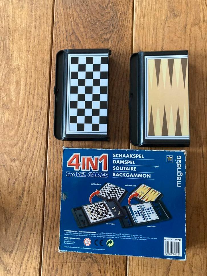 4-in-1 Magnetisch Reisspel - Schaak, Dam, Solitaire, Backgam, Hobby en Vrije tijd, Gezelschapsspellen | Bordspellen, Nieuw, Een of twee spelers