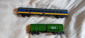 1x roco VAM wagon en 1X lima wagon beschikbaar voor biedingen