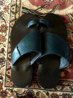 Splinternieuwe slippers van imitatie leer 39 nu voor 24,99€, Slippers, Noidea, Nieuw, Ophalen of Verzenden