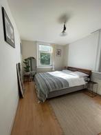 Bed 140x200 en acacia hoofdsteun, Huis en Inrichting, Slaapkamer | Bedden, Tweepersoons, Zo goed als nieuw, 200 cm, Hout