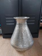 Grote zilverkleurige vaas / woonaccessoire, Huis en Inrichting, Woonaccessoires | Vazen, Overige materialen, Overige kleuren, Ophalen of Verzenden