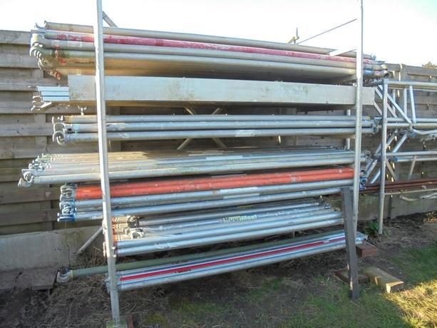 Steiger onderedelen al vanaf 25 € ook steigers te koop, Doe-het-zelf en Verbouw, Steigers, Zo goed als nieuw, Rolsteiger of Kamersteiger