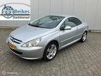 Peugeot 307 CC 2.0-16V, Auto's, Peugeot, Te koop, Zilver of Grijs, Geïmporteerd, Benzine