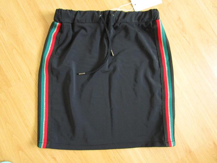 Nieuw rokje van Distrikt maat XS, Kleding | Dames, Rokken, Nieuw, Maat 34 (XS) of kleiner, Zwart, Boven de knie, Ophalen of Verzenden