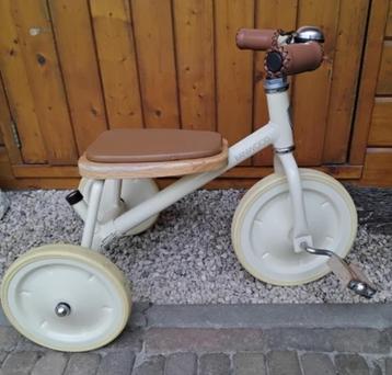 Banwood driewieler met duwstang crème beschikbaar voor biedingen