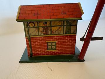 Blikken spoor/seinhuis (1920/30) beschikbaar voor biedingen