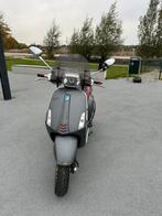 Vespa sprint 2015, Fietsen en Brommers, Scooters | Vespa, Ophalen, Maximaal 45 km/u, Vespa S, Zo goed als nieuw