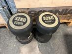 2 x 32 kg rubberen dumbells beschadigd, Sport en Fitness, Fitnessmaterialen, Ophalen, Dumbbell, Gebruikt, Beschadigd