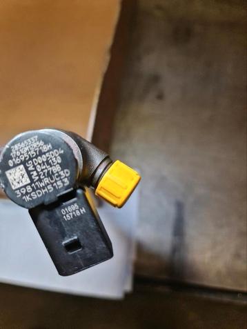 Verstuivers OE-NUMMER  04L130277BB beschikbaar voor biedingen
