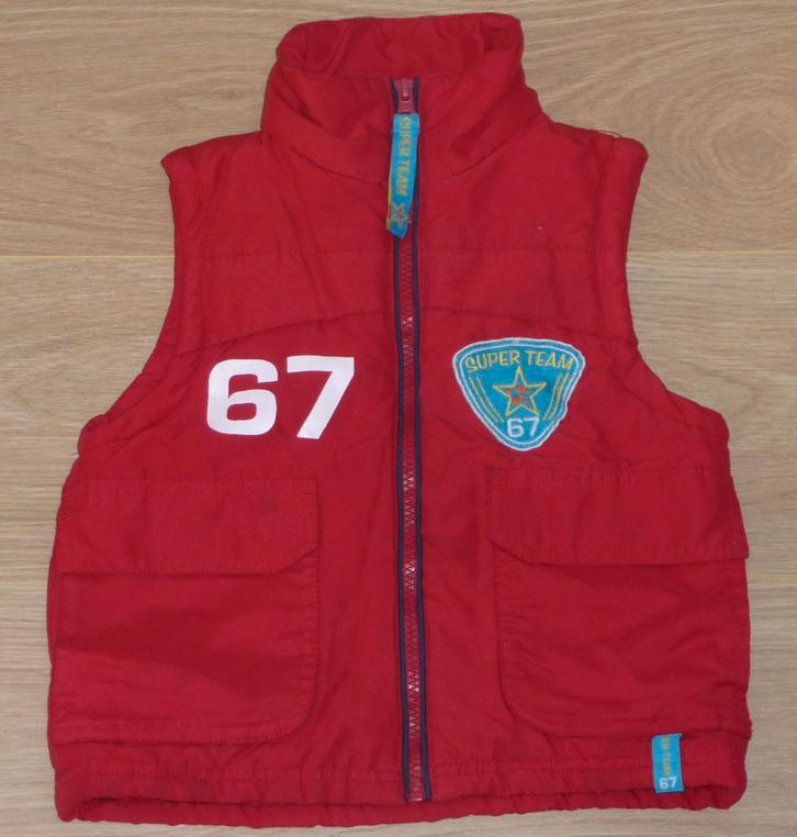 Piom Bino Super team bodywarmer ZGAN Maat 104 (Rood), Kinderen en Baby's, Kinderkleding | Maat 104, Zo goed als nieuw, Jongen of Meisje