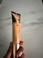 Charlotte Tilbury Beautiful skin foundation 9, Verzenden, Zo goed als nieuw, Beige, Gehele gezicht