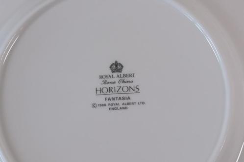 Royal Albert - Bone China-Horizons-1986, Verzamelen, Porselein, Kristal en Bestek, Zo goed als nieuw, Compleet servies, Porselein