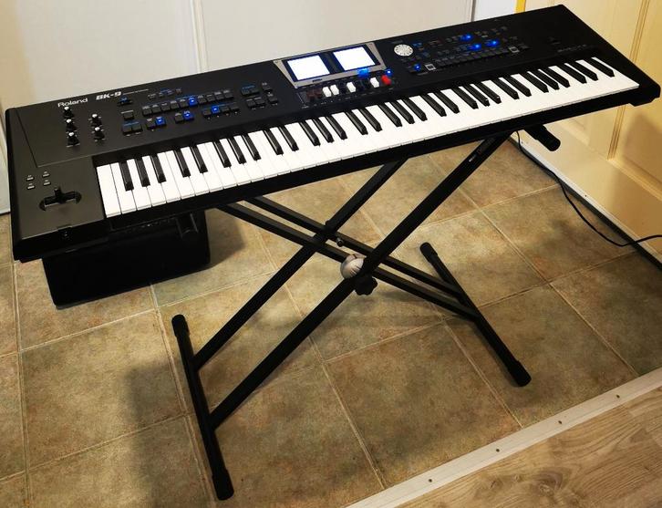 Roland BK 9 Keyboard, Muziek en Instrumenten, Keyboards, Gebruikt, 76 toetsen, Roland, Aanslaggevoelig, Met standaard, Midi-aansluiting