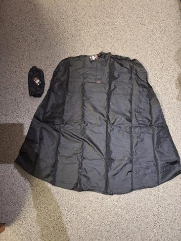 Regenponcho Anuy - Nieuw! beschikbaar voor biedingen