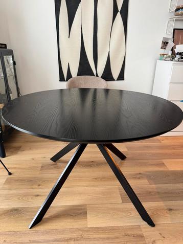 WOOOD eettafel Bruno beschikbaar voor biedingen