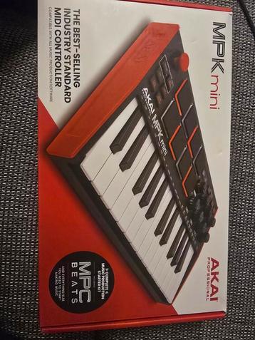 Akai mpk mini beschikbaar voor biedingen