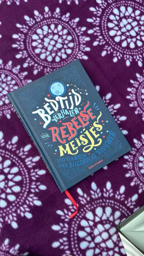 Francesca Cavallo - Bedtijdverhalen voor rebelse meisjes, Boeken, Kinderboeken | Jeugd | onder 10 jaar, Zo goed als nieuw, Sprookjes