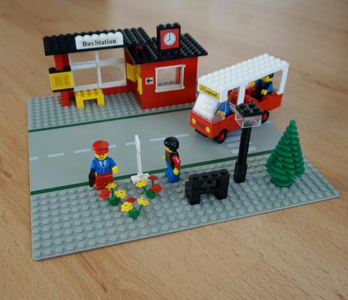 Te koop Lego 379 (Bus Station - 1979)., Kinderen en Baby's, Speelgoed | Duplo en Lego, Zo goed als nieuw, Lego, Complete set, Ophalen of Verzenden