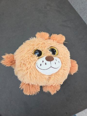 Leuke knuffel beschikbaar voor biedingen