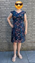 Blauwe A-lijn jurk met bloemen print v-hals maat 40 zomer, Maat 38/40 (M), Jessica, Blauw, Ophalen of Verzenden