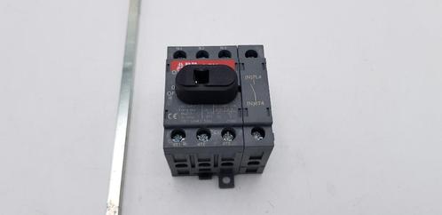 ABB Hoofdschakelaar OT40F4N2 40A 3P+N + schakelaaras (1x), Hobby en Vrije tijd, Elektronica-componenten, Gebruikt, Ophalen of Verzenden