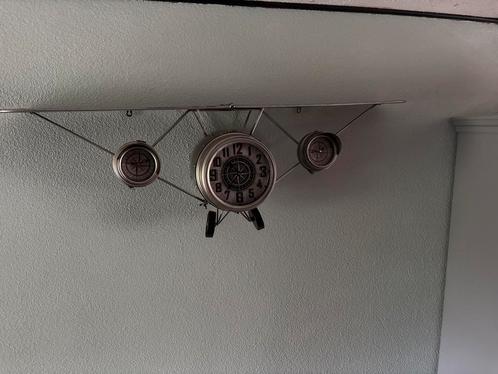 Vintage Vliegtuig wandKlok, Huis en Inrichting, Woonaccessoires | Klokken, Zo goed als nieuw, Wekker of Tafelklok, Analoog, Ophalen