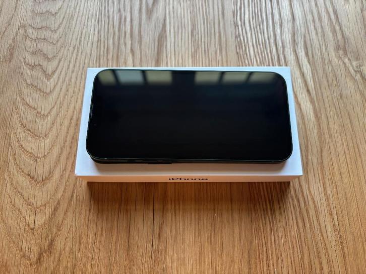 Iphone 13 Dark Green 128 GB nette staat, Telecommunicatie, Mobiele telefoons | Apple iPhone, Zo goed als nieuw, 128 GB, Zonder abonnement