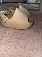 Yeezy slippers 18/19, Verzenden, Gebruikt, Schoentjes