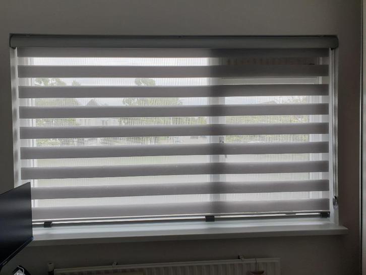 Duo rolgordijn, Huis en Inrichting, Stoffering | Gordijnen en Lamellen, Gebruikt, 150 tot 200 cm, 150 tot 200 cm, Grijs, Ophalen