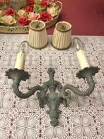 2 Arms barok wandlamp antiek kandelaar - lampenkapjes creme, Ophalen of Verzenden, Metaal, Antiek / klassiek