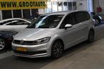 Volkswagen Touran 1.2 TSI Connected Series 7 Persoons Airco,, Voorwielaandrijving, 65 €/maand, Gebruikt, Euro 6