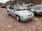 Renault Mégane 1.6 16V Auth Cabrio AUT Euro2000 2002 Grijs, Auto's, 1250 kg, 4 cilinders, Cabriolet, 4 stoelen