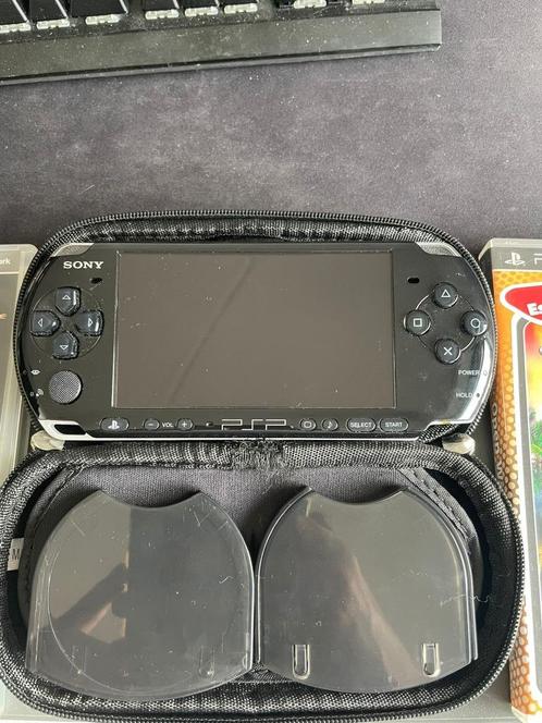PSP 3001 + games, Spelcomputers en Games, Games | Sony PlayStation Portable, Gebruikt, 1 speler, Ophalen of Verzenden
