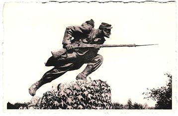 970579 Dinant Monument au Cimetière français Nette oud kaart beschikbaar voor biedingen