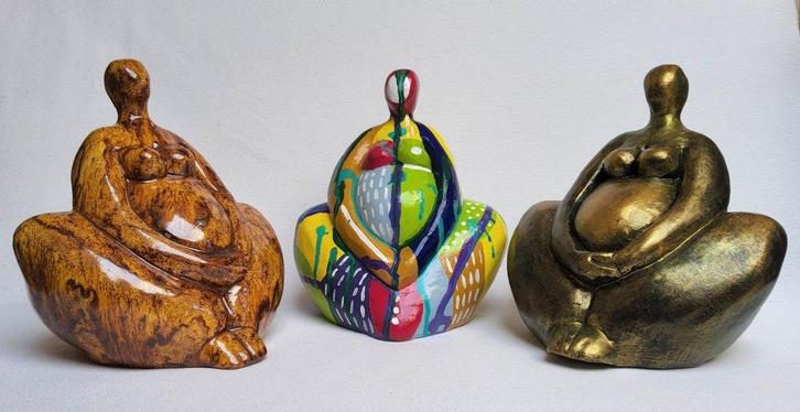 Gaia, Beeld in keramiek van Moeder Aarde, Antiek en Kunst, Kunst | Beelden en Houtsnijwerken, Verzenden