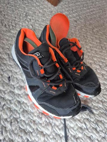Survival schoenen maat 38 beschikbaar voor biedingen