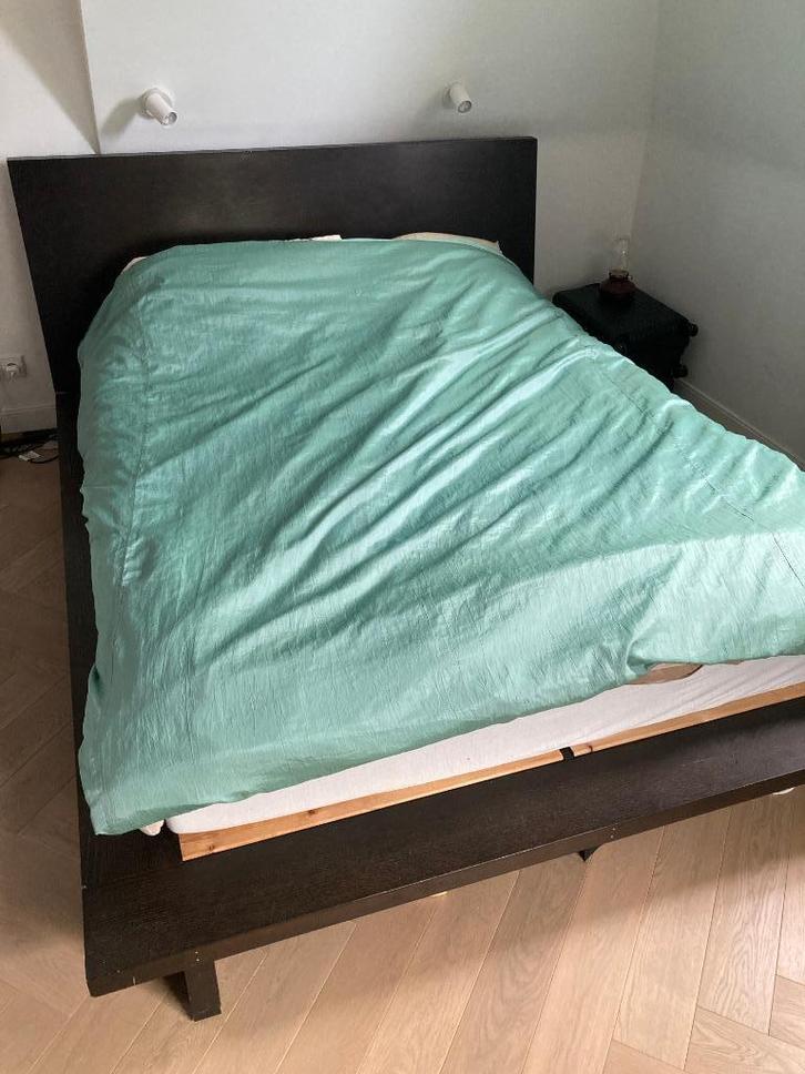 Queensize houten bedframe, Huis en Inrichting, Slaapkamer | Bedden, Gebruikt, Tweepersoons, Hout, Ophalen