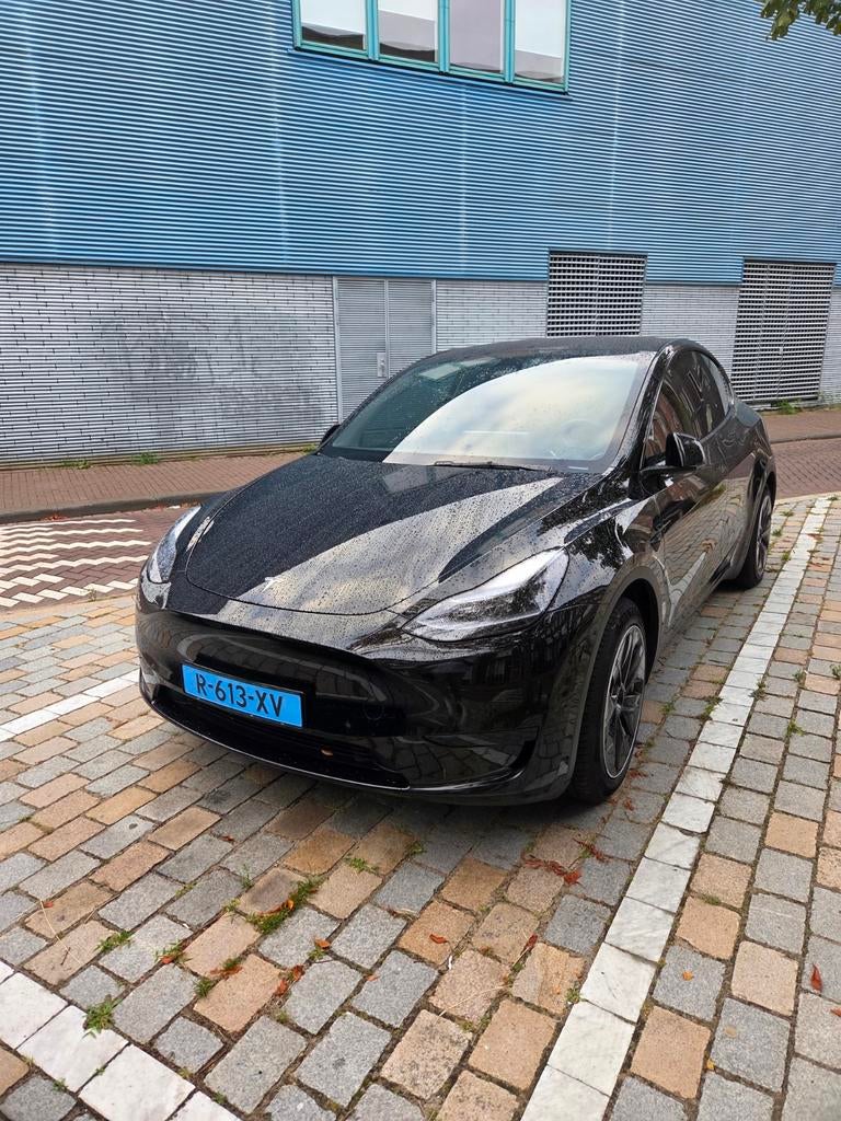 Tesla Model Y – Taxiklaar, Auto's, Tesla, Particulier, Elektrisch, SUV of Terreinwagen, Automaat, Zwart, Zwart, Leder, Achterwielaandrijving